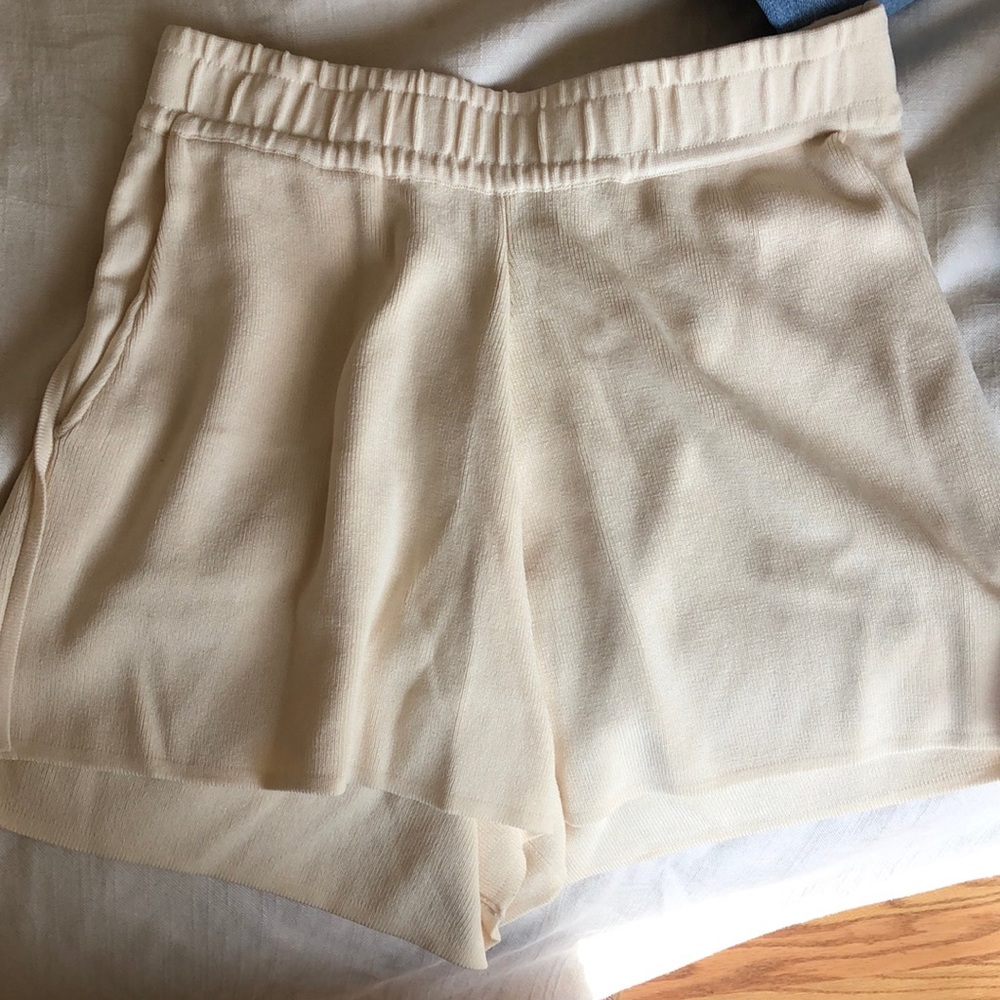 Zara thick darling cream shorts